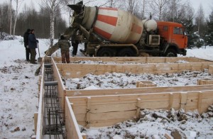 Заливка фундамента бетоном зимой